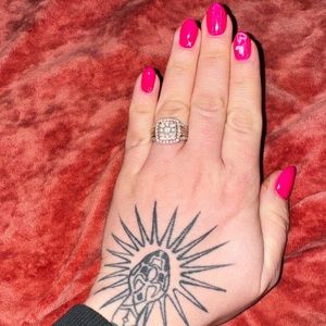 Beautiful engagement one piece engagement ring